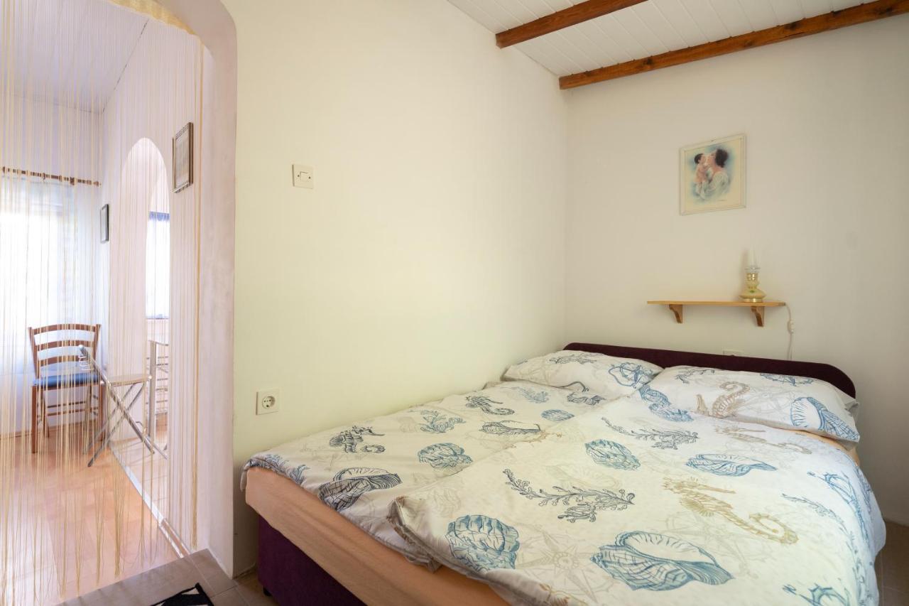 Studio Apartman Ema 2 Gornji Karin Eksteriør bilde